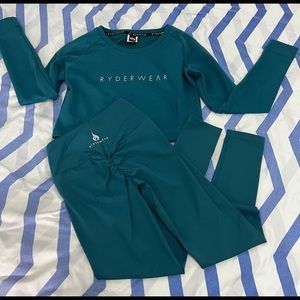 Ryderwear staples cropped sweater and staples scrunch bum legging set size xs